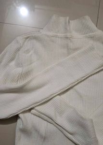 Ribbed Knit Turtleneck Top