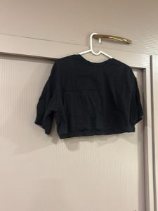 H&amp;M Black Crop Top