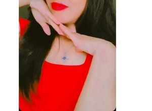 Red♥️top. Valintindayspecial