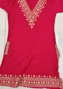 Elegant Embroidered Kurta With Pant Set 🩷