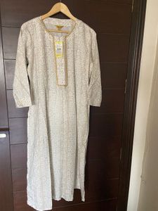 Global Desi Embroidered Neck Kurta ( L)