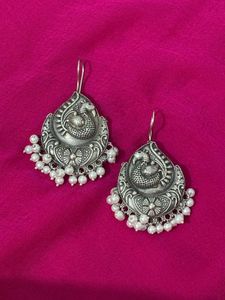 Silver finish swan earrings