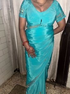 Elegant hot crepe Blue Saree