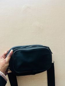 sale-100rs Off Sale Sling Bag