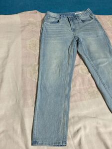 Streachble Light Wash Straight Leg Jeans