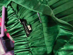 Uptownie Satin Pleated Green Skirt