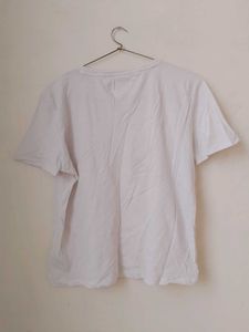 Branded Unisex Tommy Tee.