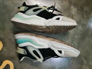 Low-Top Lace-Up Sneaker