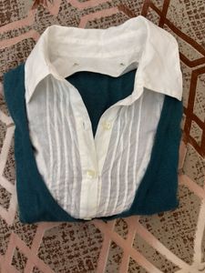 Teal V-Neck light Sweater with detachable Koler