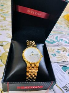 unused new titan Watch