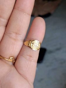 beautiful new born babies fingers ring gold