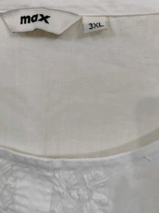 Elegant White Embroidered Kurta