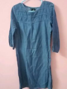 Denim Blue Colour Top With Elastic In Hands