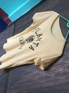 Graphic Tee  💛