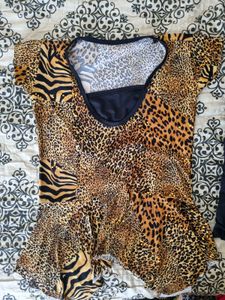 Set Of 2 Party Tops✨️ (Free Shorts) 🎀🎀