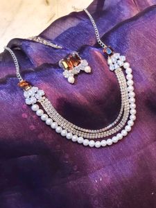 Pearl And Rhinestone Necklace Set
