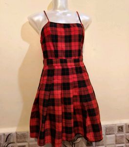 H&amp;M 🎁Buy 2 Get 1 Free🎁Size S/ Red Plaid Dress