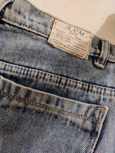 Trendy high rise Straight leg Jeans👖