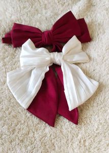 Bow-Details Hair Clips