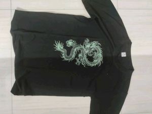 Oversized Girl&#39;s T-shirt