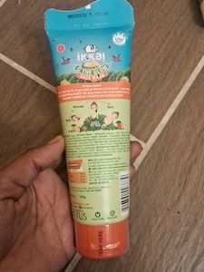 Ikkai C The Glow Face Wash