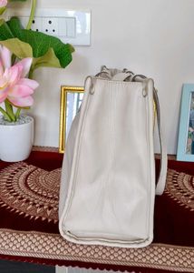 Caprese Bag 👜