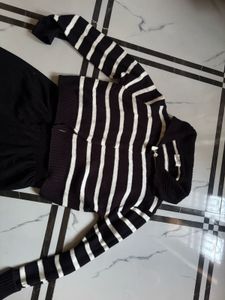 Price DropWoolen Striped Knit Set