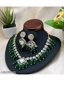 Green Beaded Jewellery Set