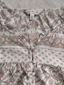 🦢🪕Soft Desi Sleeveless Short Kurti