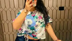 Floral Print Cinched Top