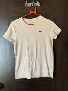 Levi's Classic Tee peach 🍑