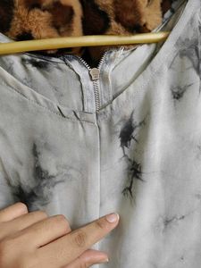 Tie-dye Long Sleeve Top