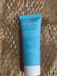 Dot & Key Face Wash