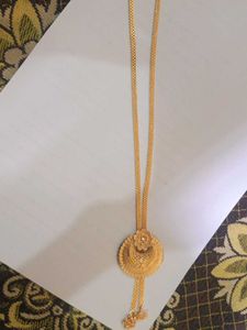 Elegant Gold Necklace