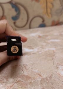 Maybelline Multi-usse Concealer 120 Light Shade