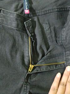 Max Balck Jeans