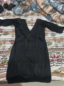 Black V-Neck Bodycon Dress