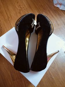 It Is Beautiful Black Velvet Pencil Heel