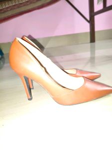 3.5-4 Inch Heels