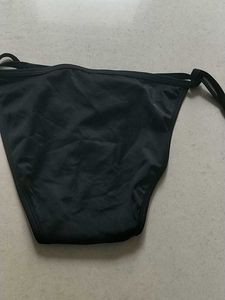 XS black brief (Victoria&#39;s secret)