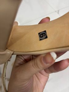 Beige Heels Buckle One