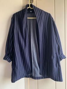 Jacket/shrug/overcoat