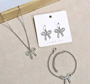 Trendy Pendant Set