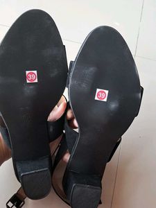 Black Block Heel Sandal ( NO BOX )