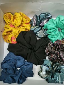 Medium Scrunchies