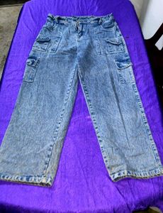 A 6 pocket straight pant