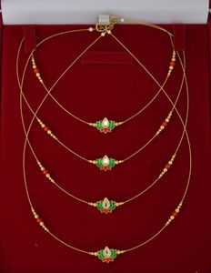 Layered Lotus invisible chain set 1