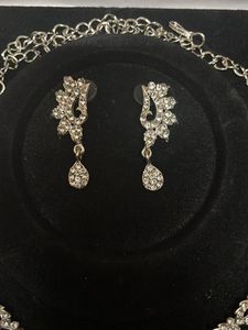 Sparkling Necklace &amp; Earrings Set