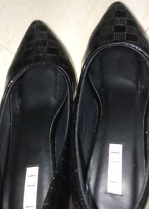 Women&#39;s ELLE Black Casual Pumps