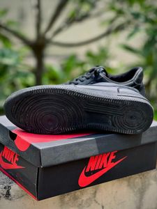Nike Black Airforce